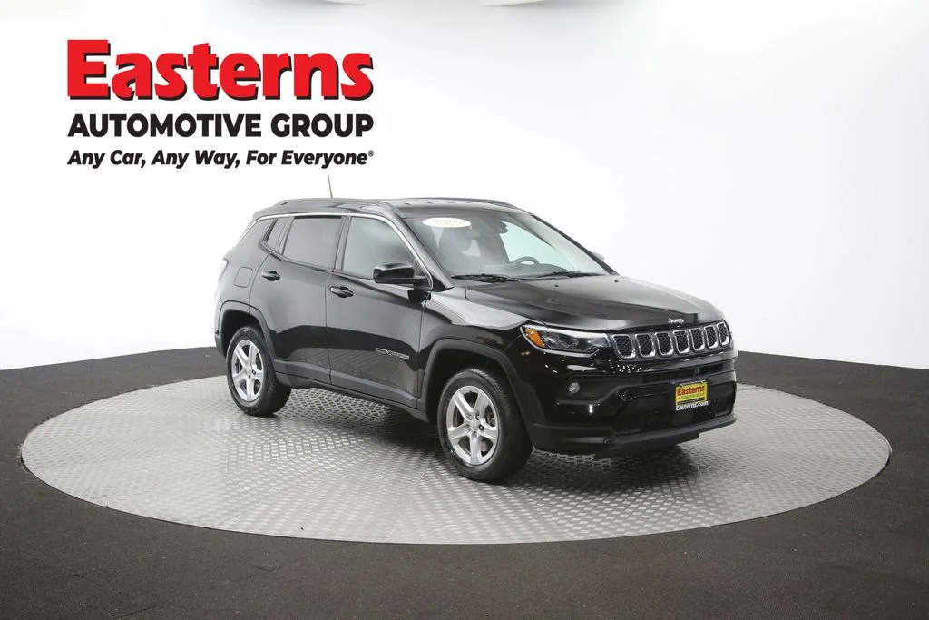 Used 2023 Black Jeep Latitude image 53