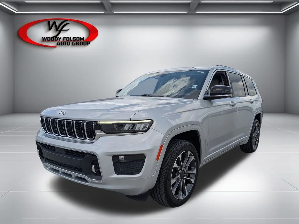 Used 2021 Silver Jeep Overland image 8