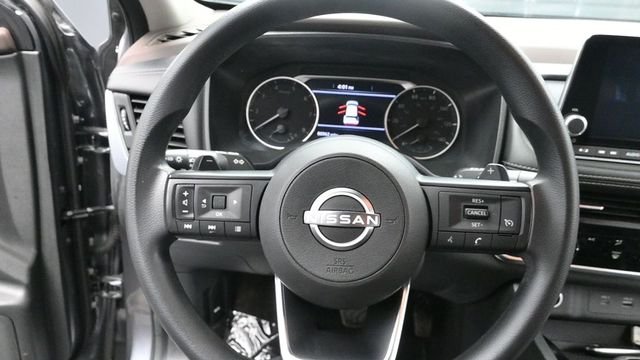 Used 2023 Gray Nissan S image 18