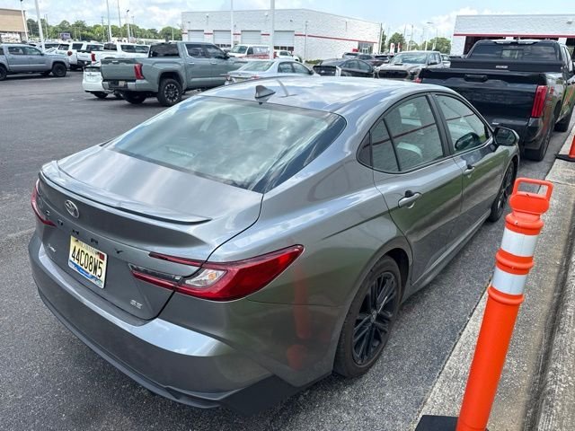Used 2025  Toyota SE image 6