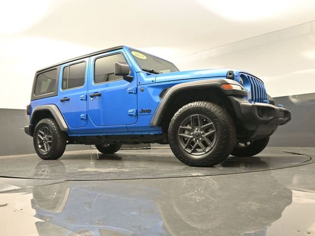 Used 2024 Blue Jeep Sport S image 36