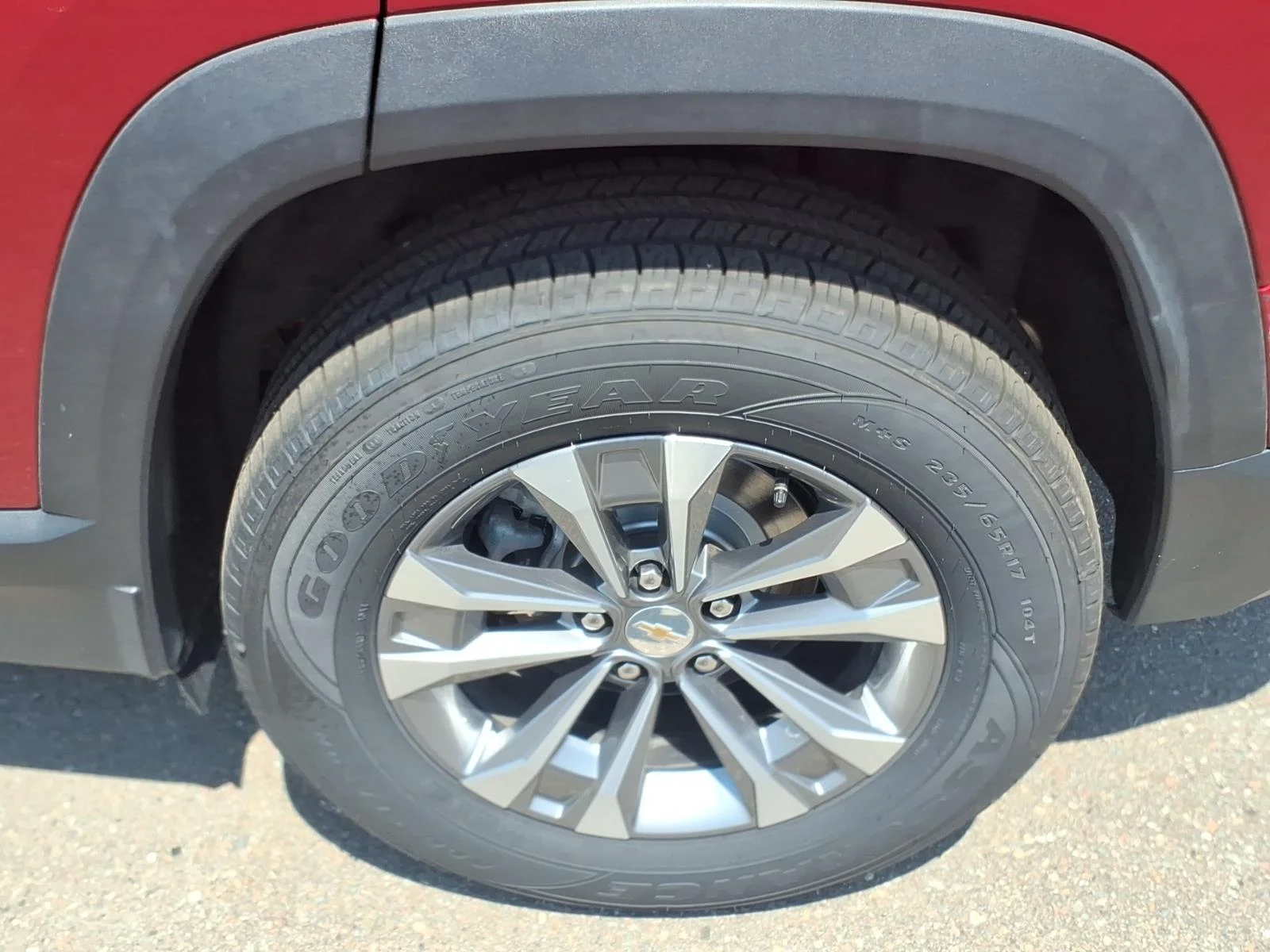 Used 2025 Radiant Red Chevrolet LT image 9