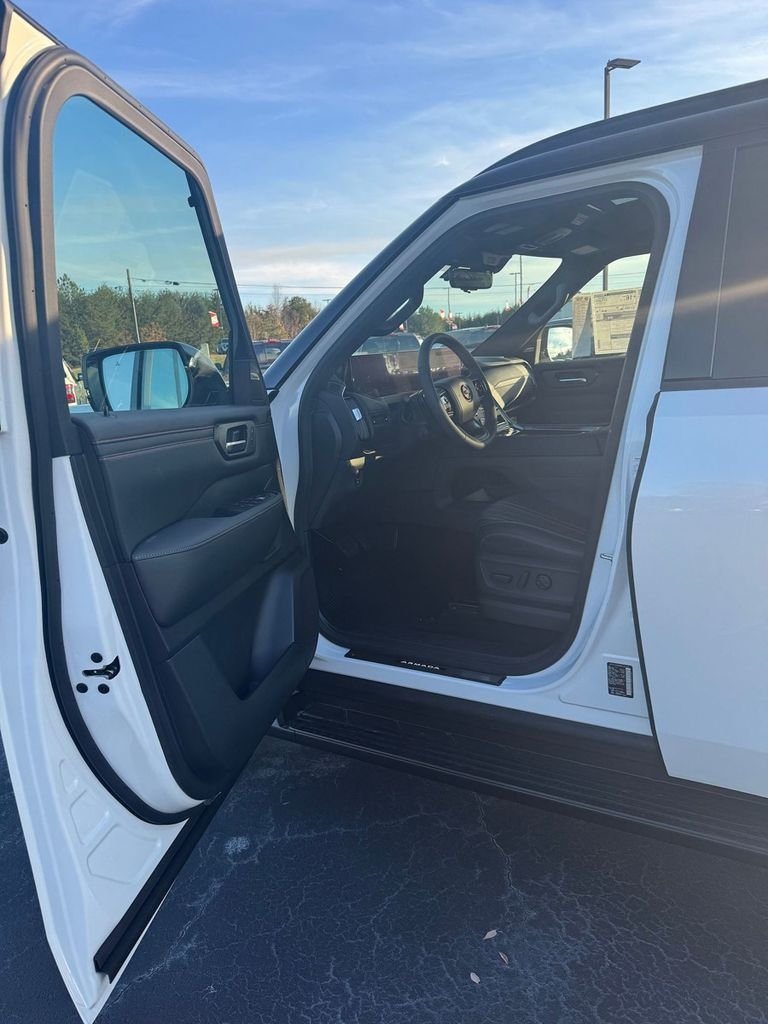 New 2026 Aspen White TriCoat / Super Black Two-tone Nissan PRO-4X® image 8