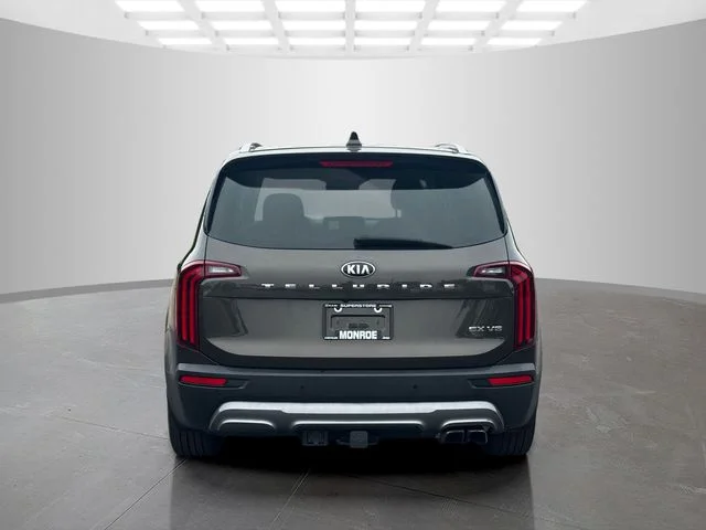 Certified Used 2021 Green Kia EX image 6