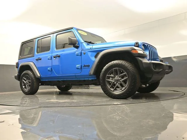 Used 2024 Blue Jeep Sport S image 36