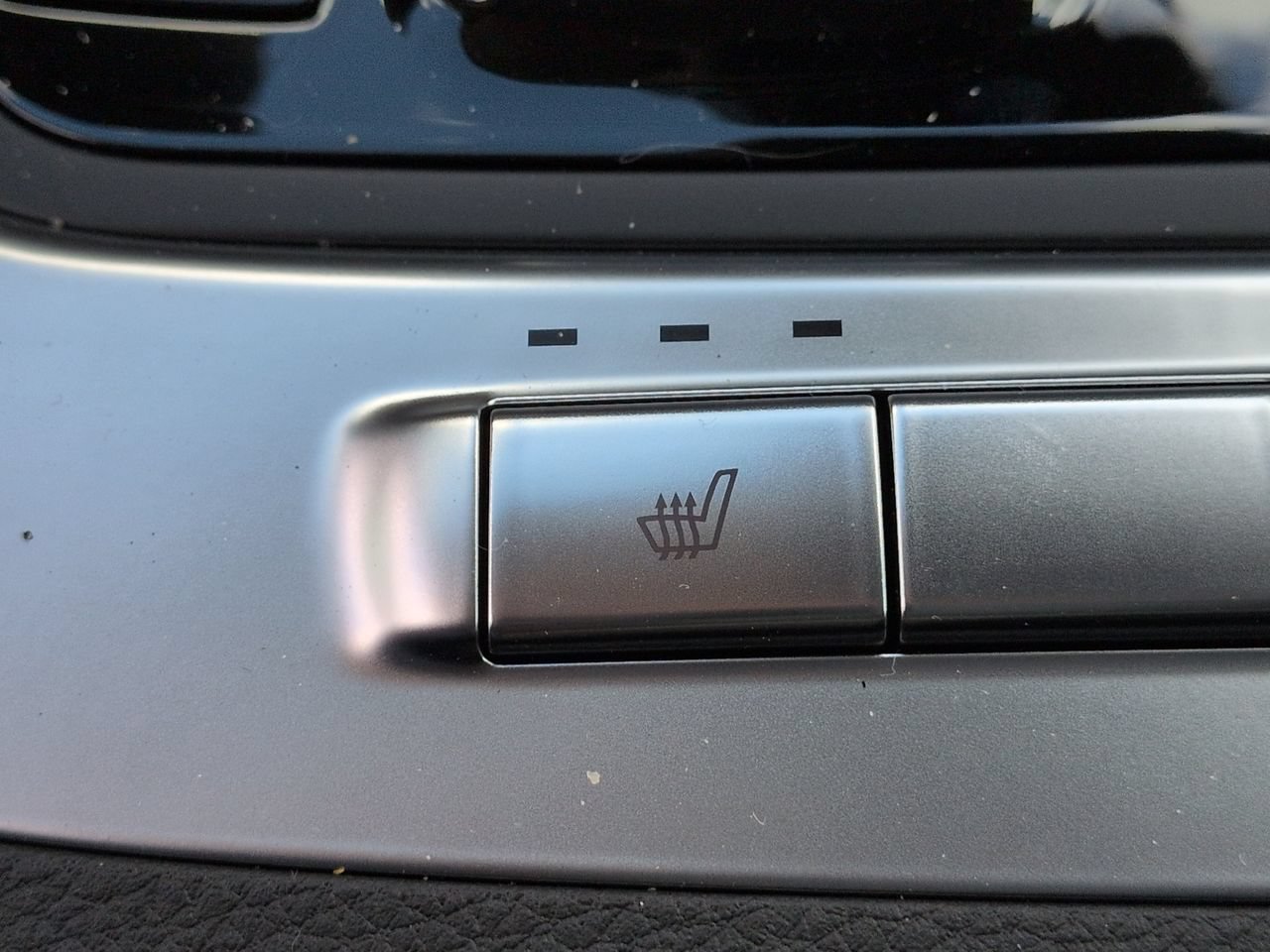 New 2026 Ceramic Silver Kia EX image 28