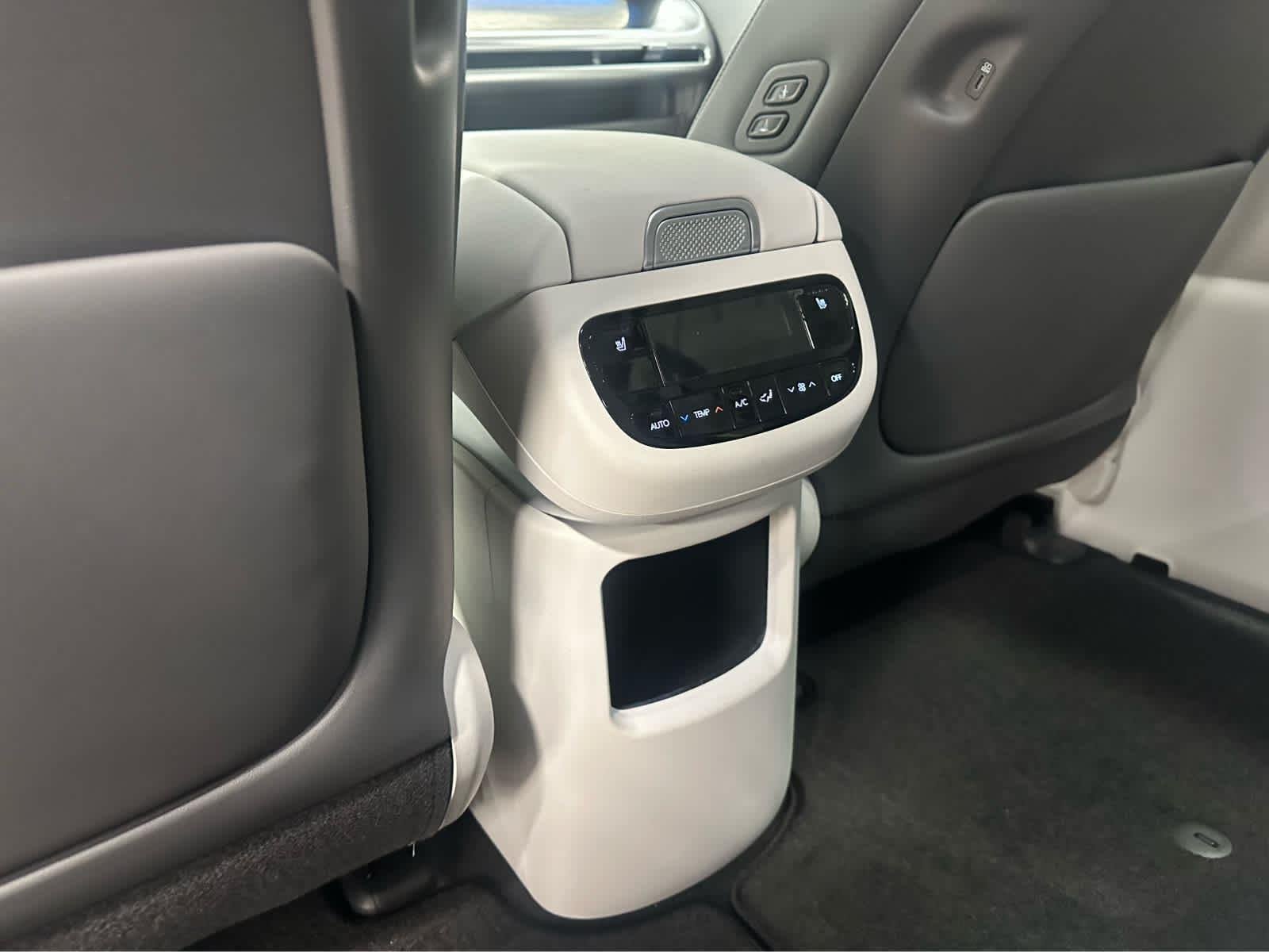 2026 Hyundai IONIQ 9 SEL - Photo 34