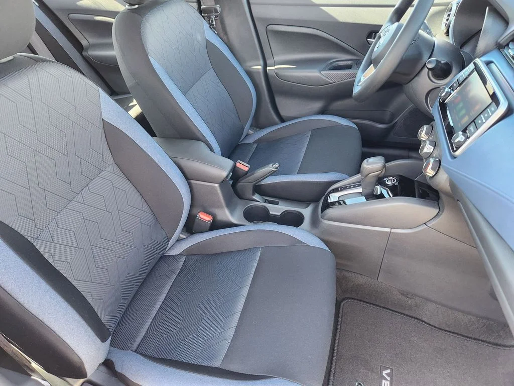 2025 Nissan Versa Sedan SV - Photo 17