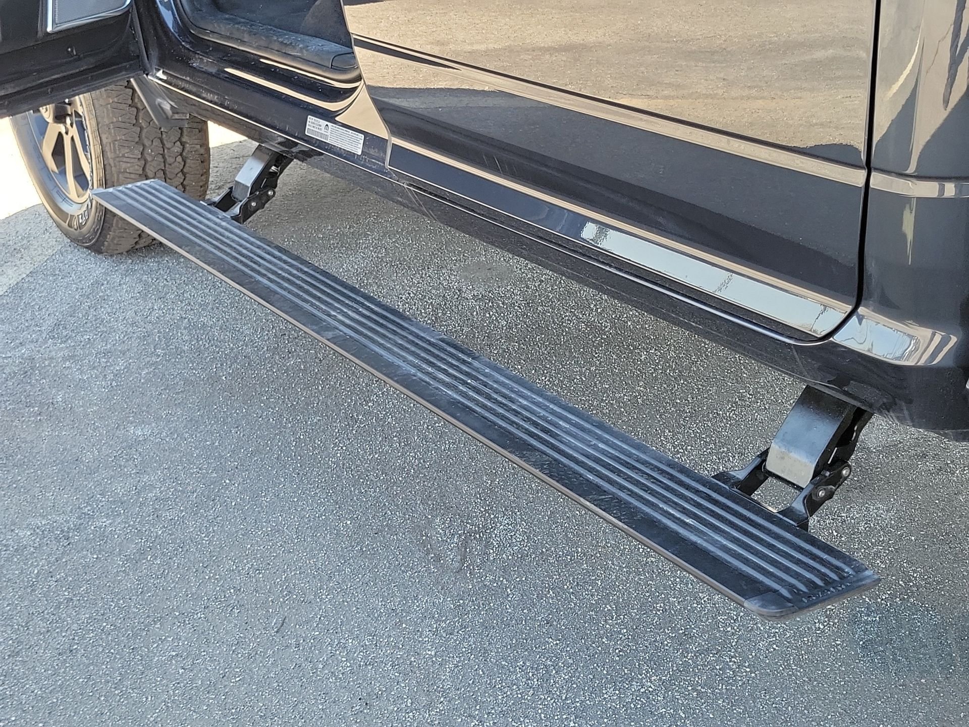 New 2026 Forged Blue Metallic Exterior Paint RAM Laramie image 16