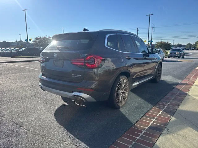 Used 2024 Gray BMW sDrive30i image 7