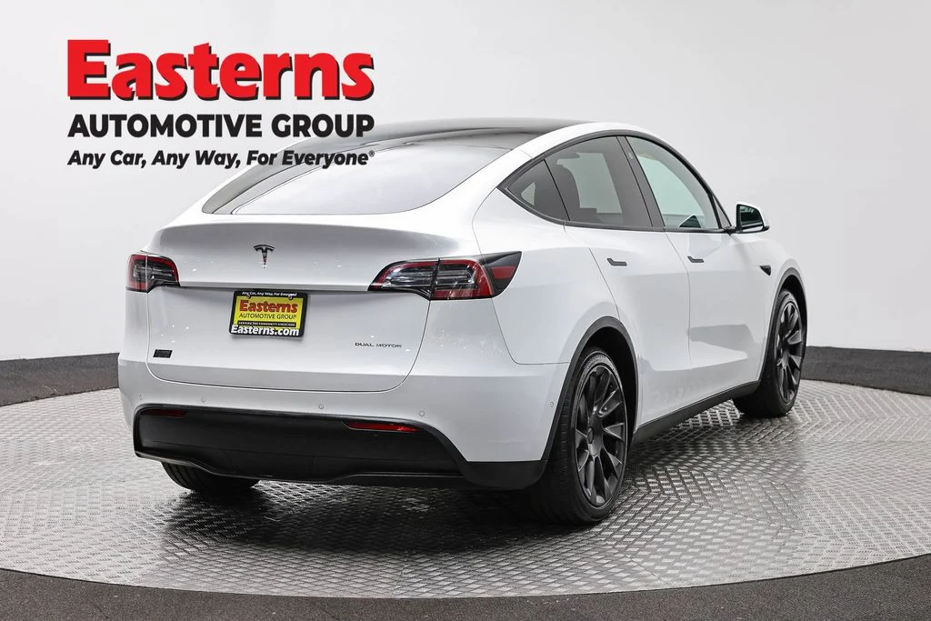 Used 2022 White Tesla Long Range image 5