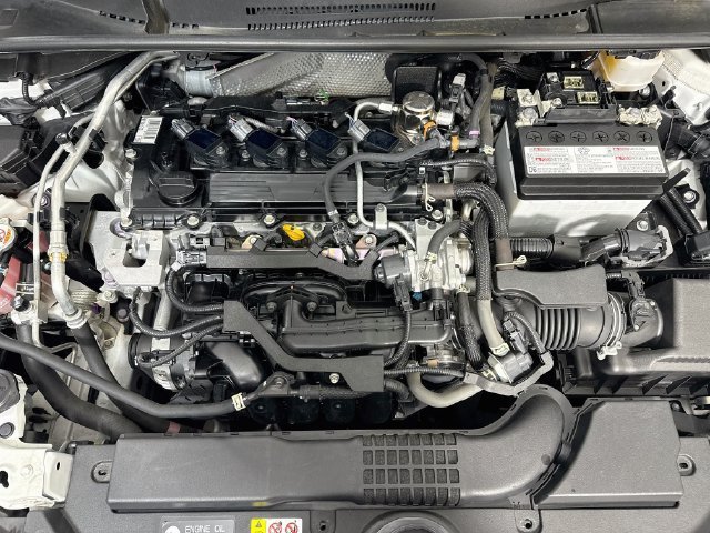 Used 2022 White Toyota SE image 35