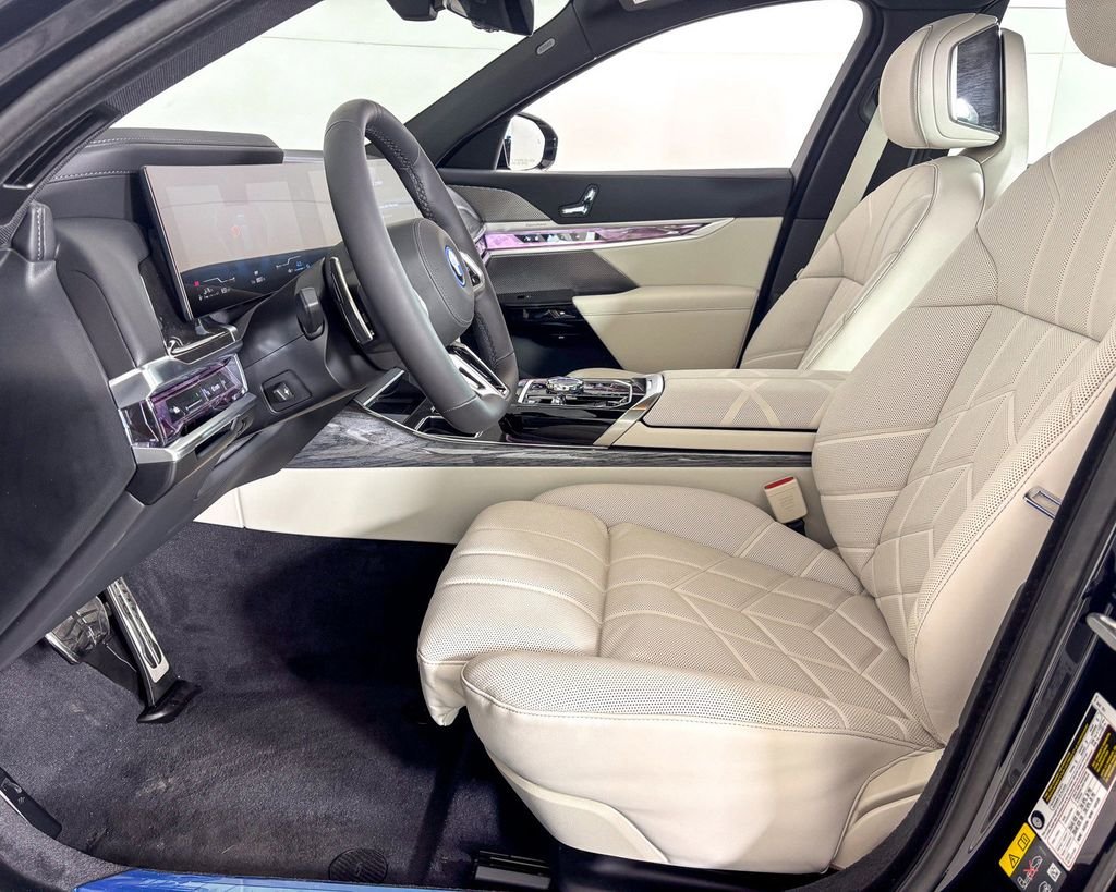 New 2025 Carbon Black Metallic BMW 750e xDrive image 29