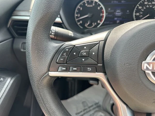 Used 2024 Silver Nissan 2.5 SV image 19