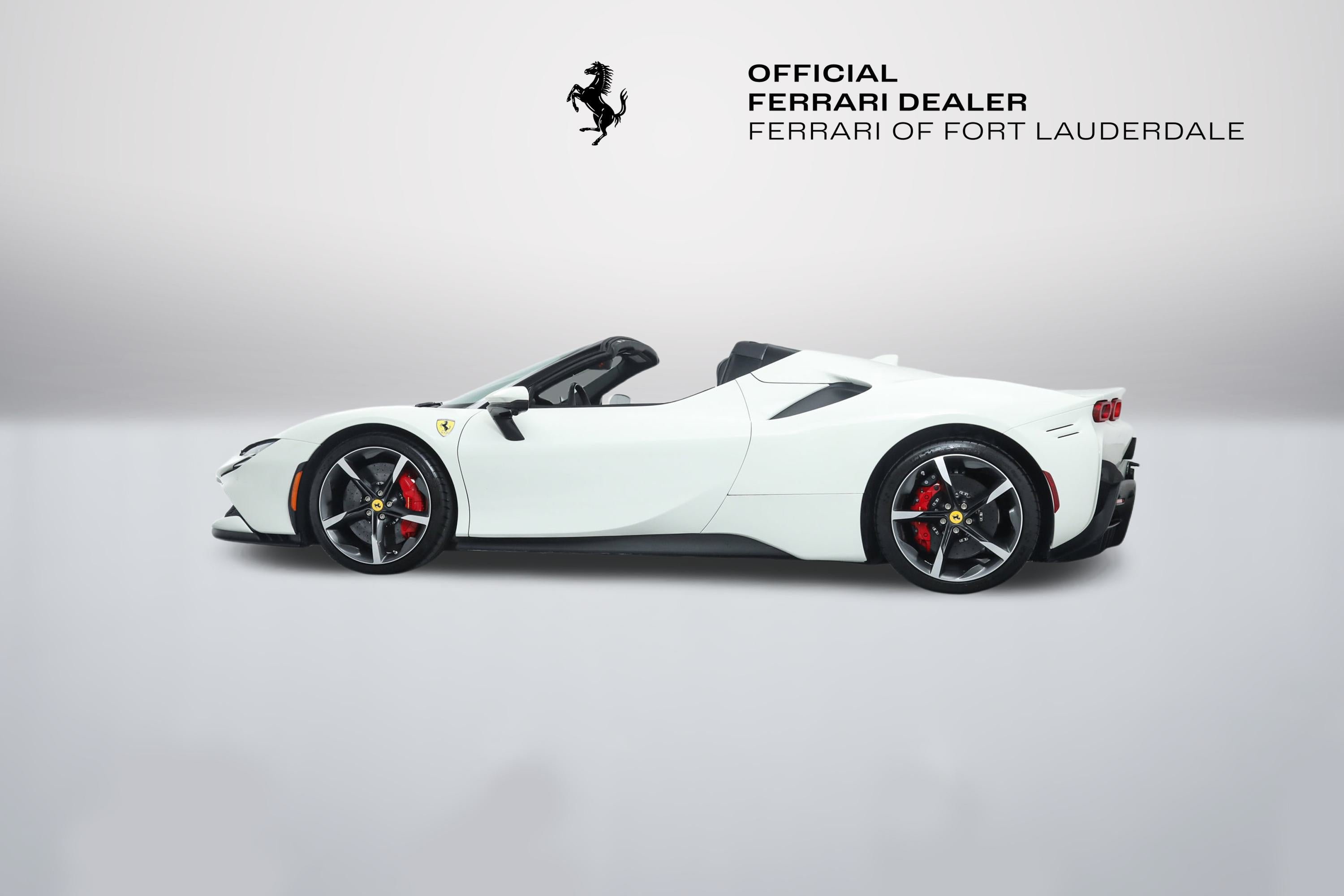 Certified Used 2025 Bianco Avus Ferrari  image 4