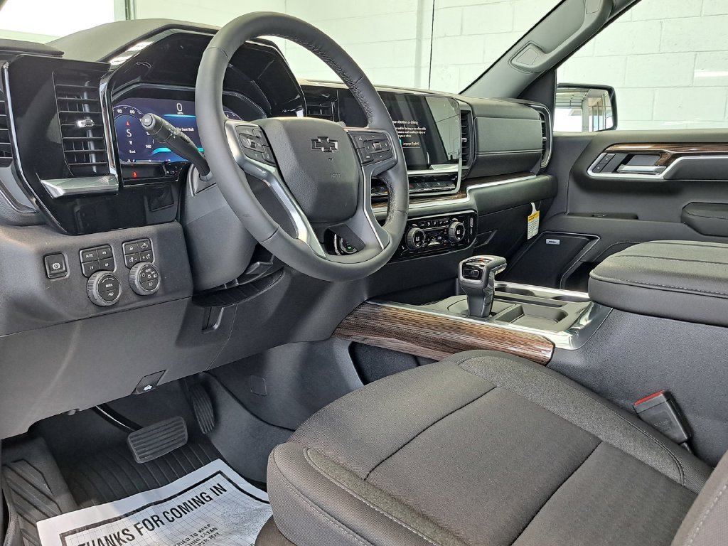 2026 Chevrolet Silverado 1500 RST Crew Cab Pickup Slide 6
