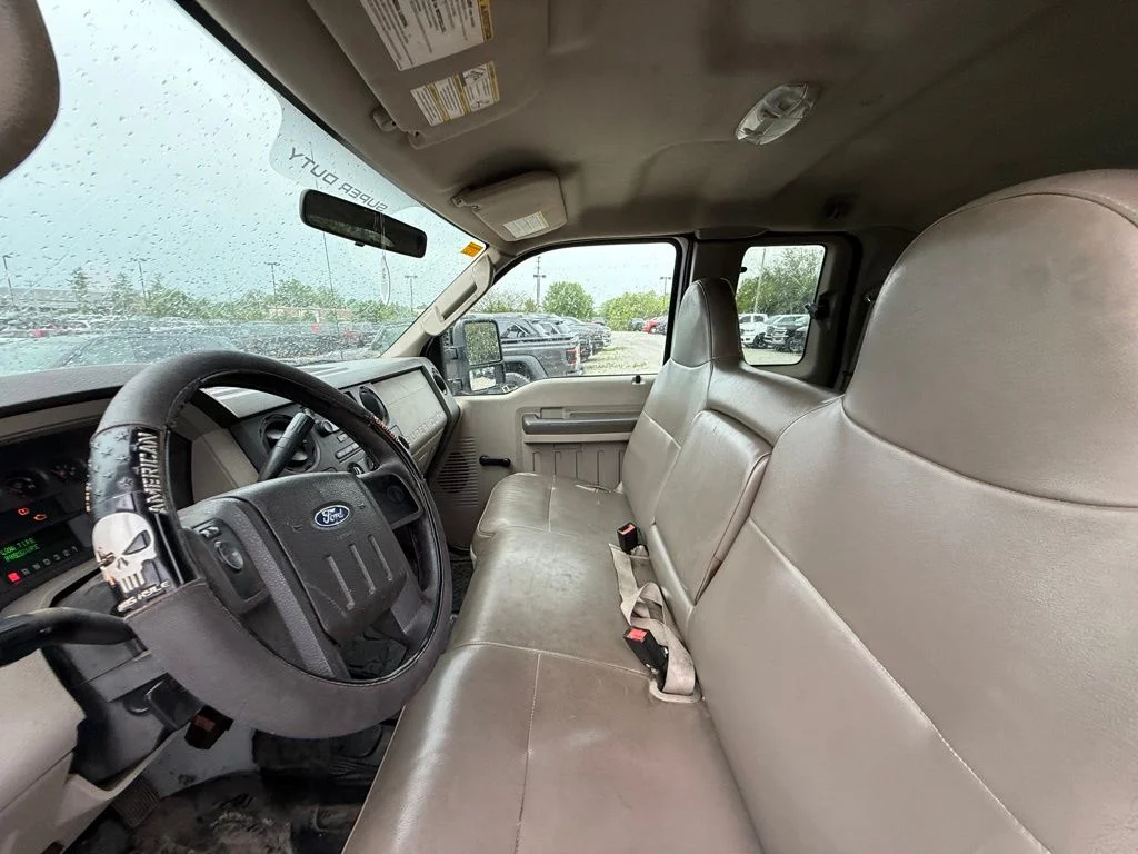 Used 2008 White Ford XL image 12