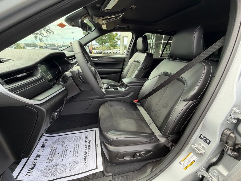 Used 2025 Silver Jeep Altitude X image 11