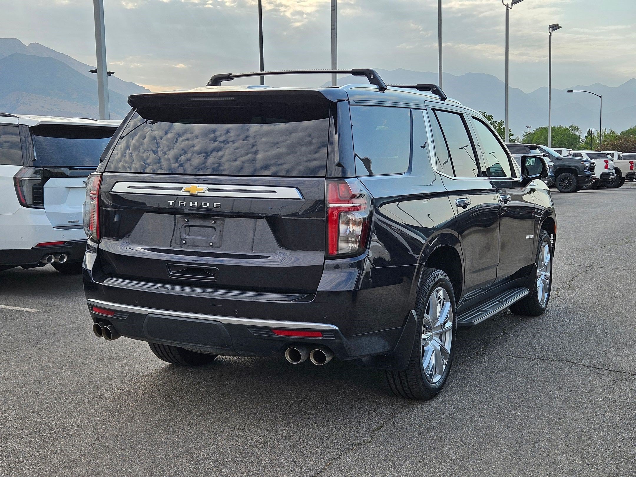Used 2022 Dark Ash Metallic Chevrolet High Country image 3