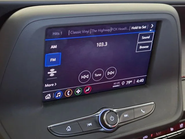 Used 2021 Black Chevrolet 2LT image 17