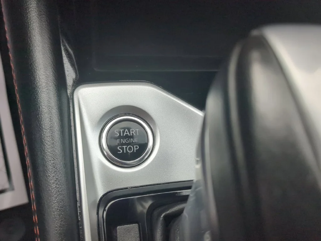 Used 2025 Silver Nissan 2.5 SR image 26