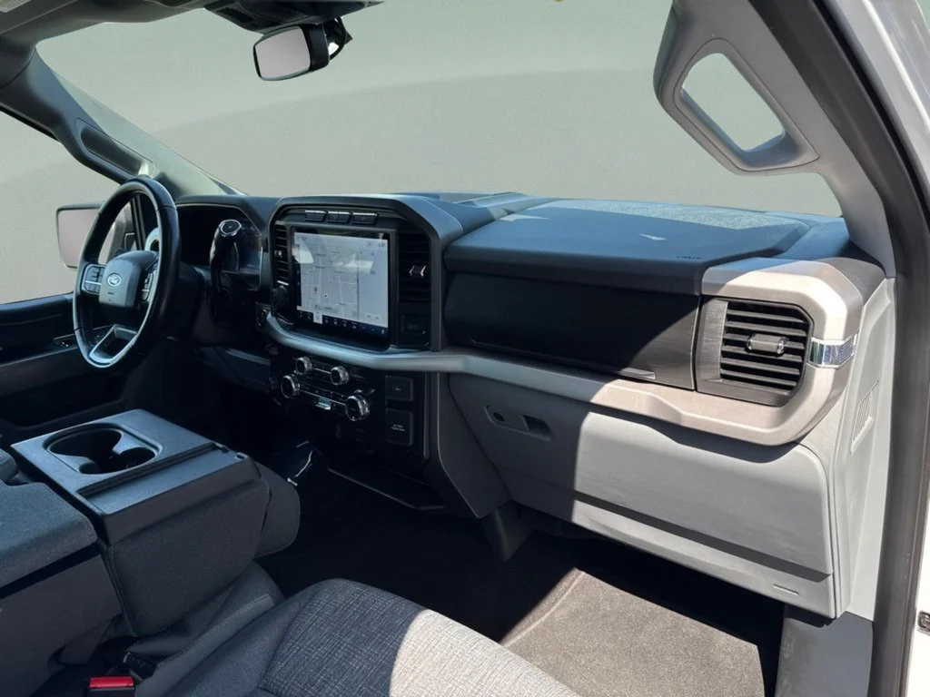 Used 2022 Oxford White Ford XLT image 31