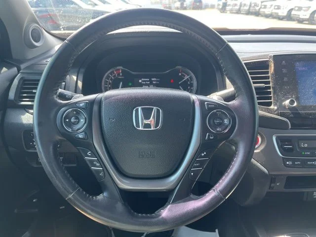 Used 2023  Honda RTL image 10