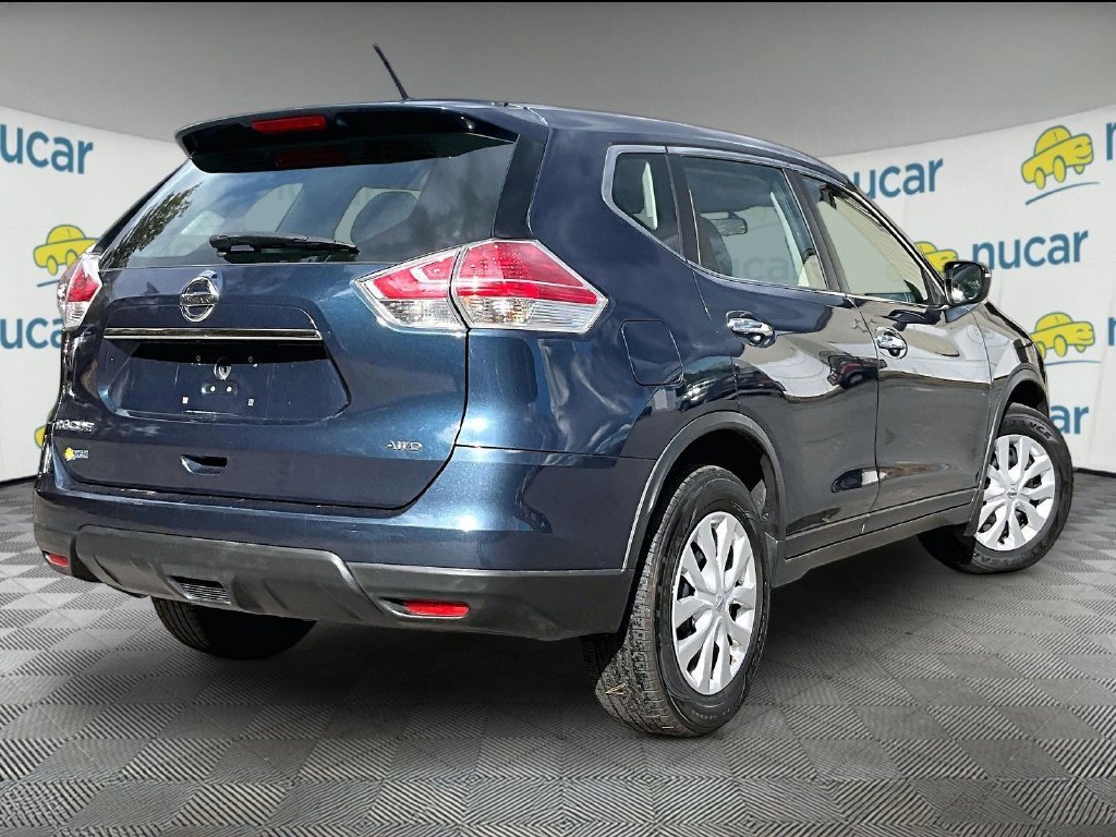 Used 2015 Arctic Blue Metallic Nissan S image 6