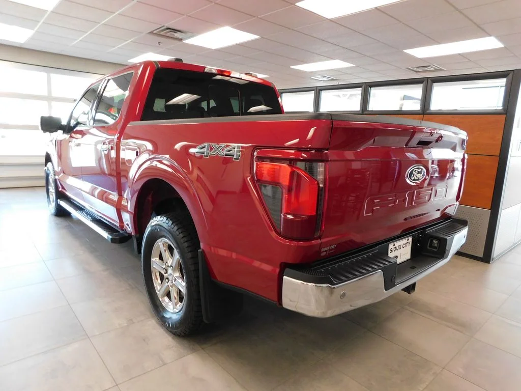 Certified Used 2025 Rapid Red Metallic Tinted Clearcoat Ford XLT image 7