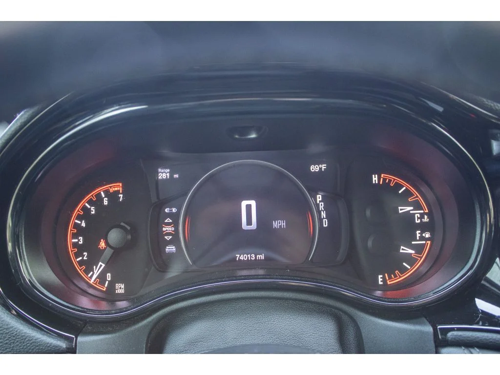 Used 2021 Destroyer Gray Clearcoat Dodge SXT Plus image 39