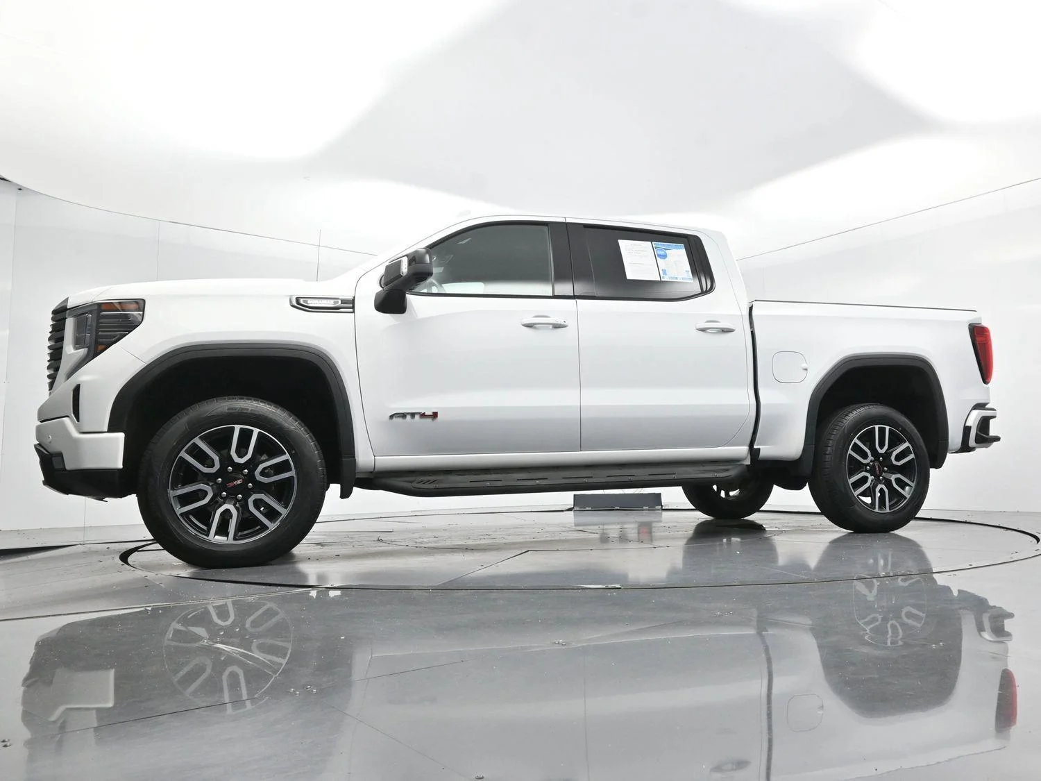 Used 2025 Summit White GMC AT4 image 49