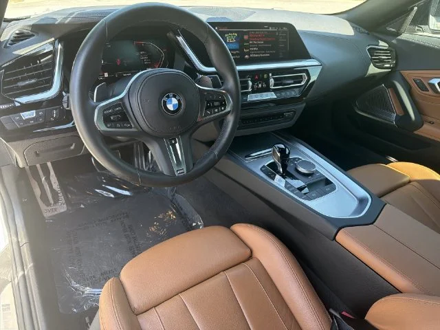 Used 2023 White BMW sDrive30i image 17