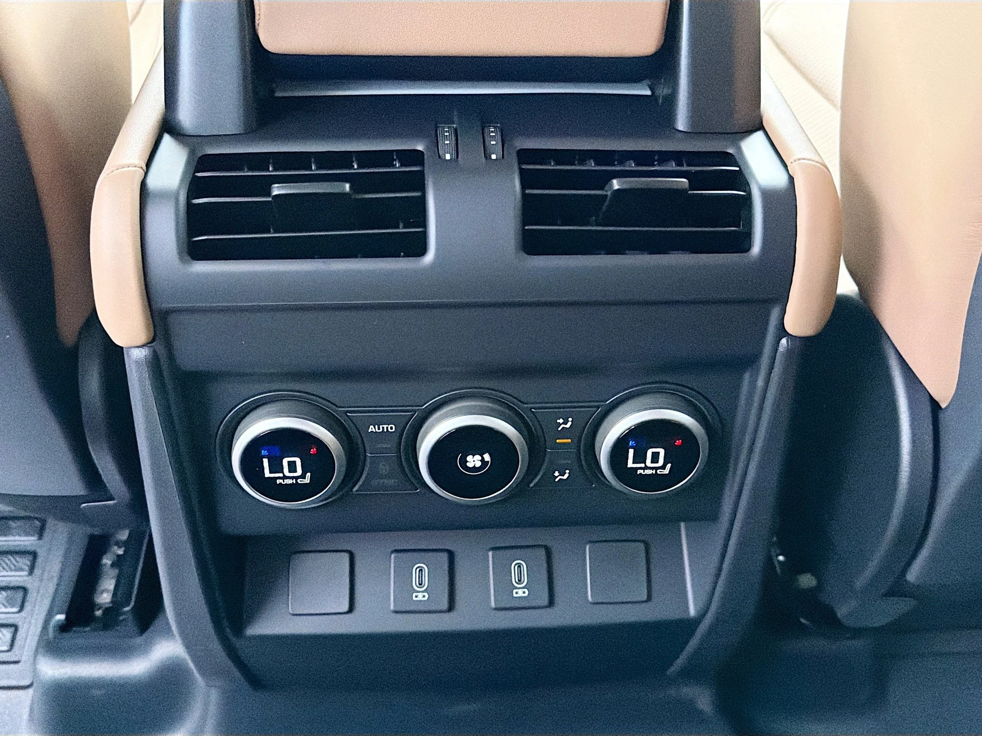 New 2026 Fuji White Land Rover X-Dynamic SE image 19