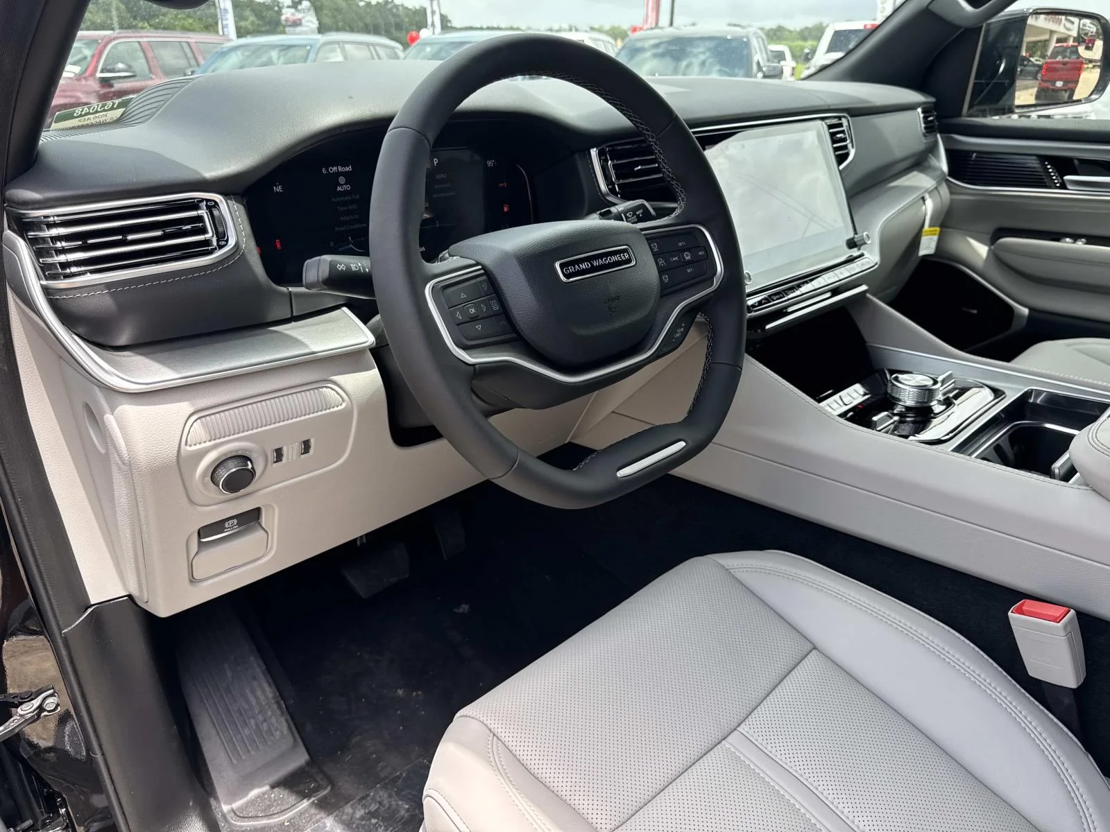New 2026 High Gloss Black Exterior Paint Jeep Limited Reserve image 10