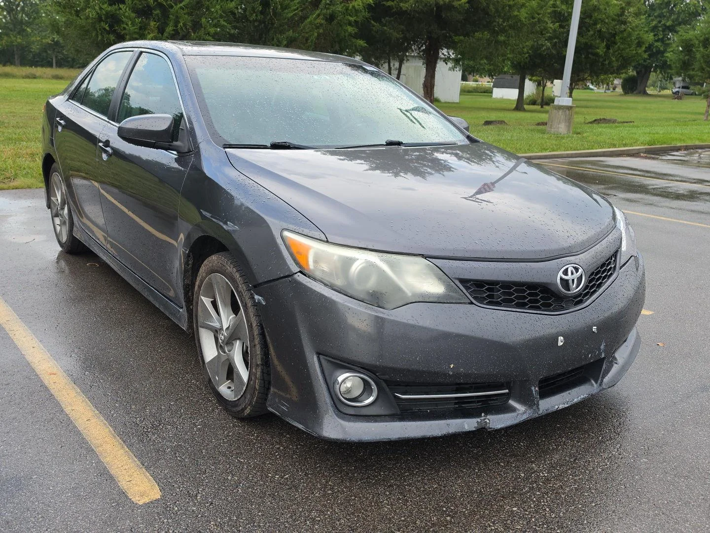Used 2014 Magnetic Gray Metallic Toyota SE Sport image 2