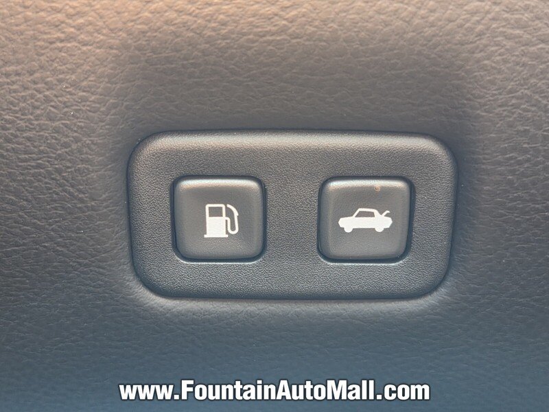 Used 2011 Blade Silver Metallic CHEVROLET 2DR CPE W/1LT image 15