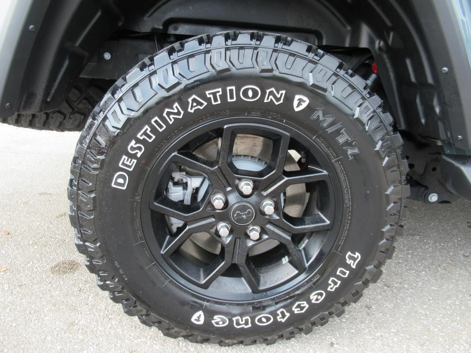 Used 2025 Gray Jeep High Tide image 8