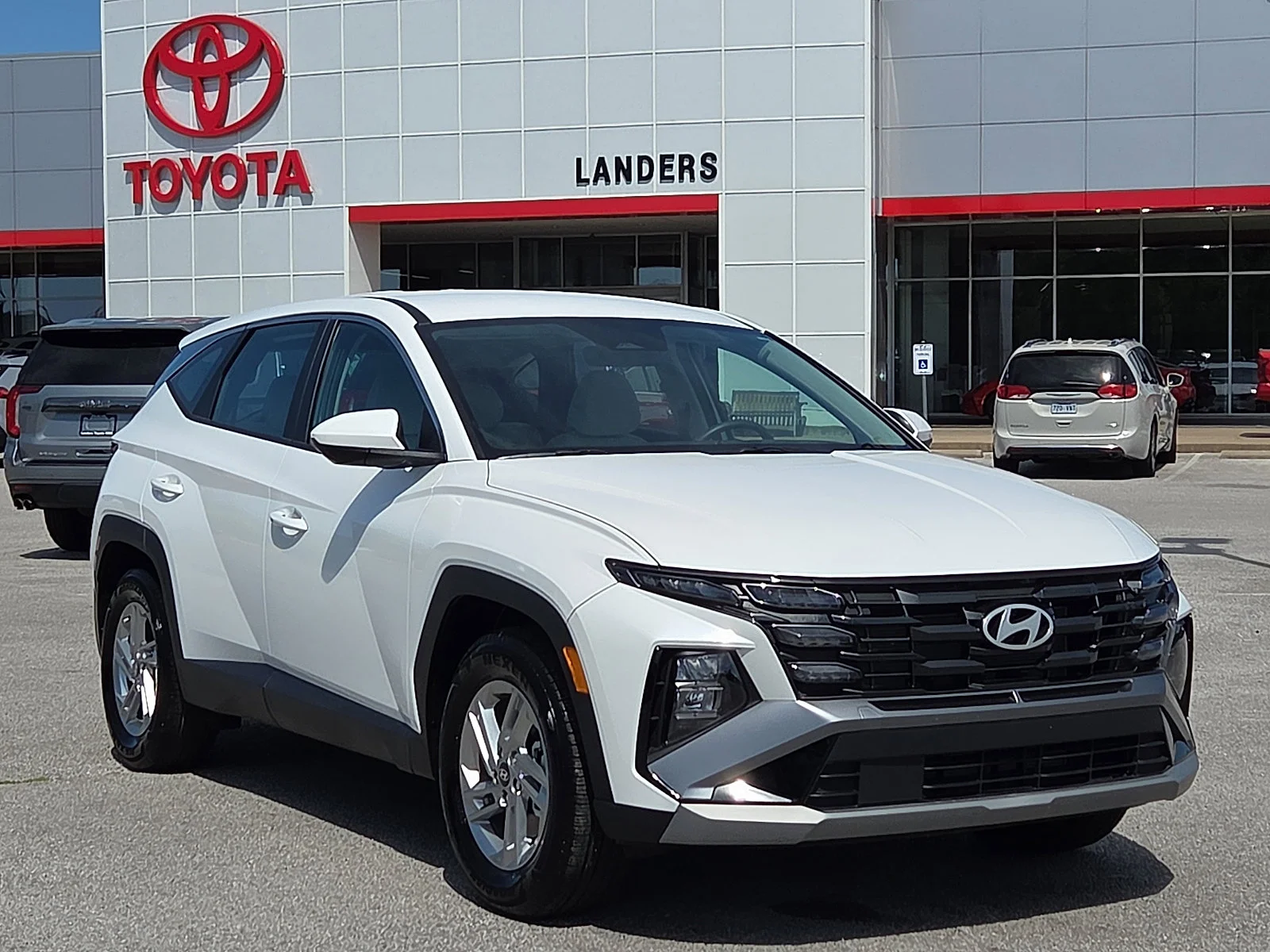 2025 Hyundai Tucson SE