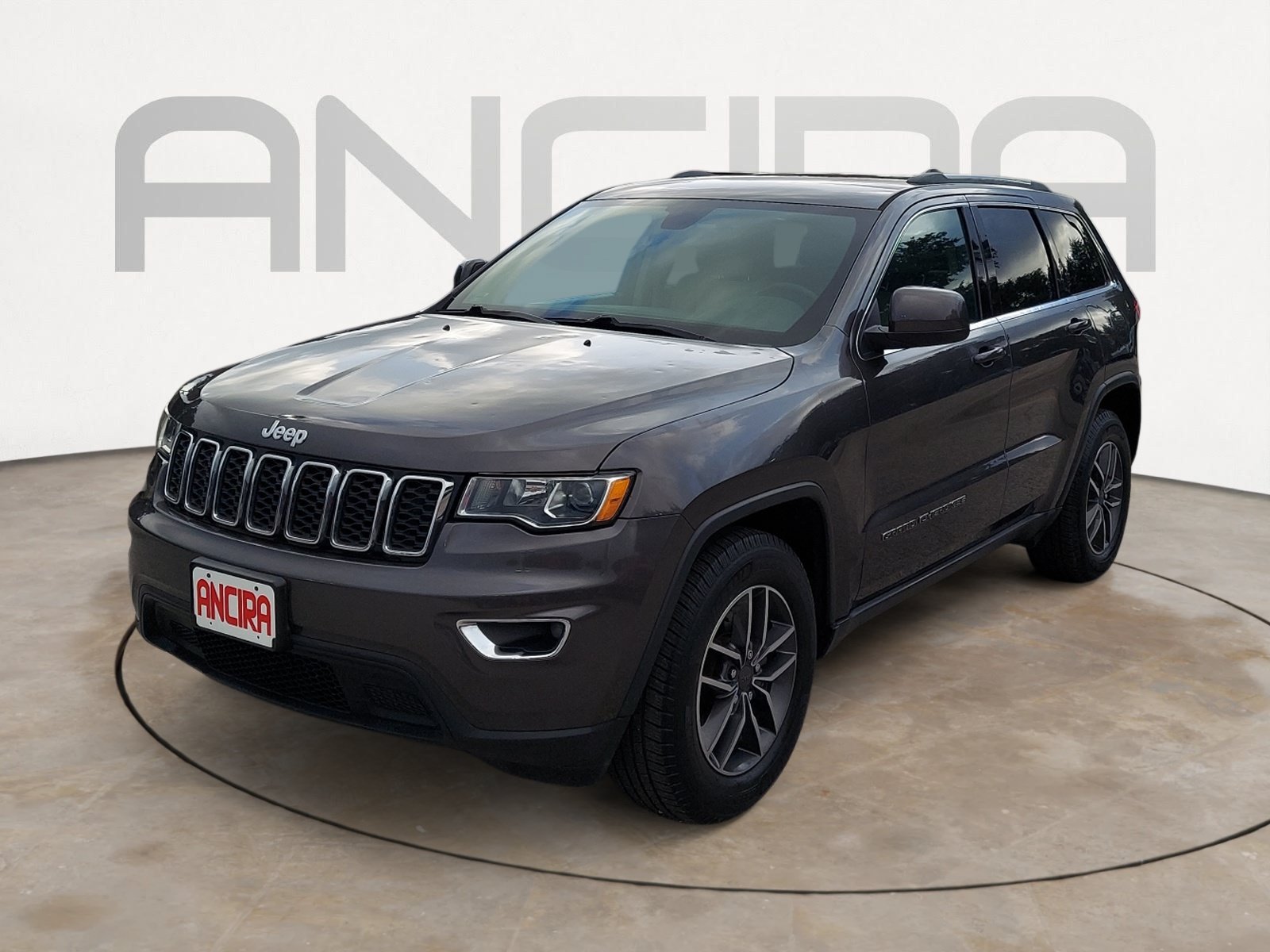 Used 2019 Granite Crystal Metallic Clearcoat Jeep Laredo E image 6