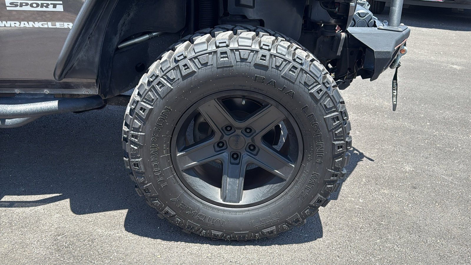 Used 2014 Granite Crystal Metallic Clearcoat Jeep Sport image 23
