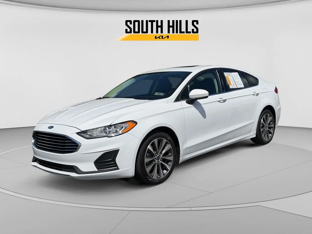 Used 2020 White Ford SE image 1