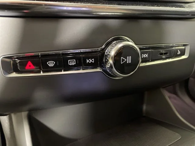 2025 Volvo XC90 Plus - Photo 39