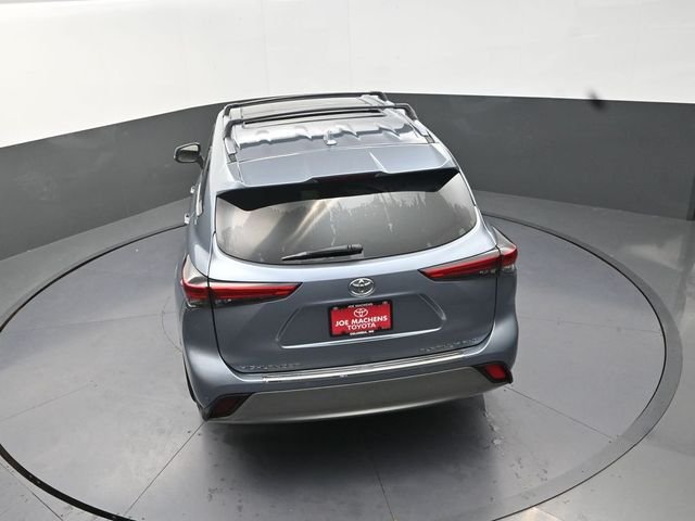Used 2021 Blue Toyota Platinum image 28