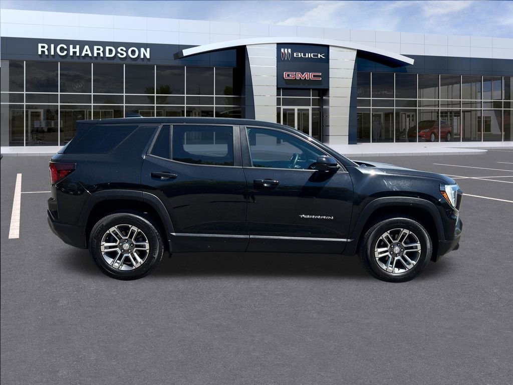 Used 2025 Ebony Twilight Metallic GMC Elevation image 6