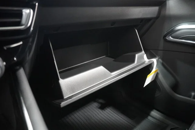 New 2026 Summit White Chevrolet LT image 36