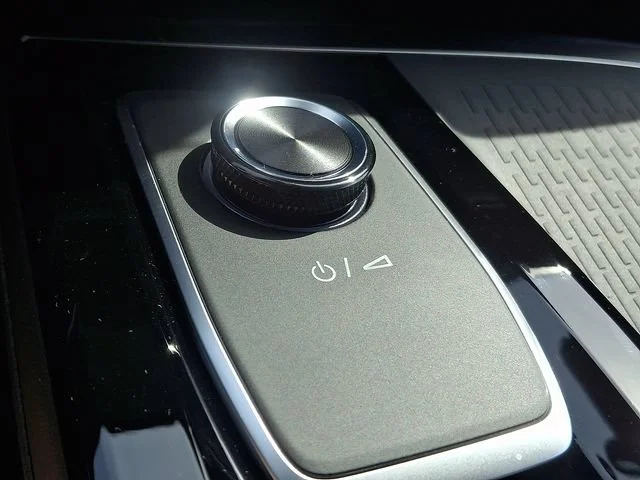 New 2026 Summit White Buick Preferred image 17