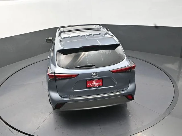 Used 2021 Blue Toyota Platinum image 28