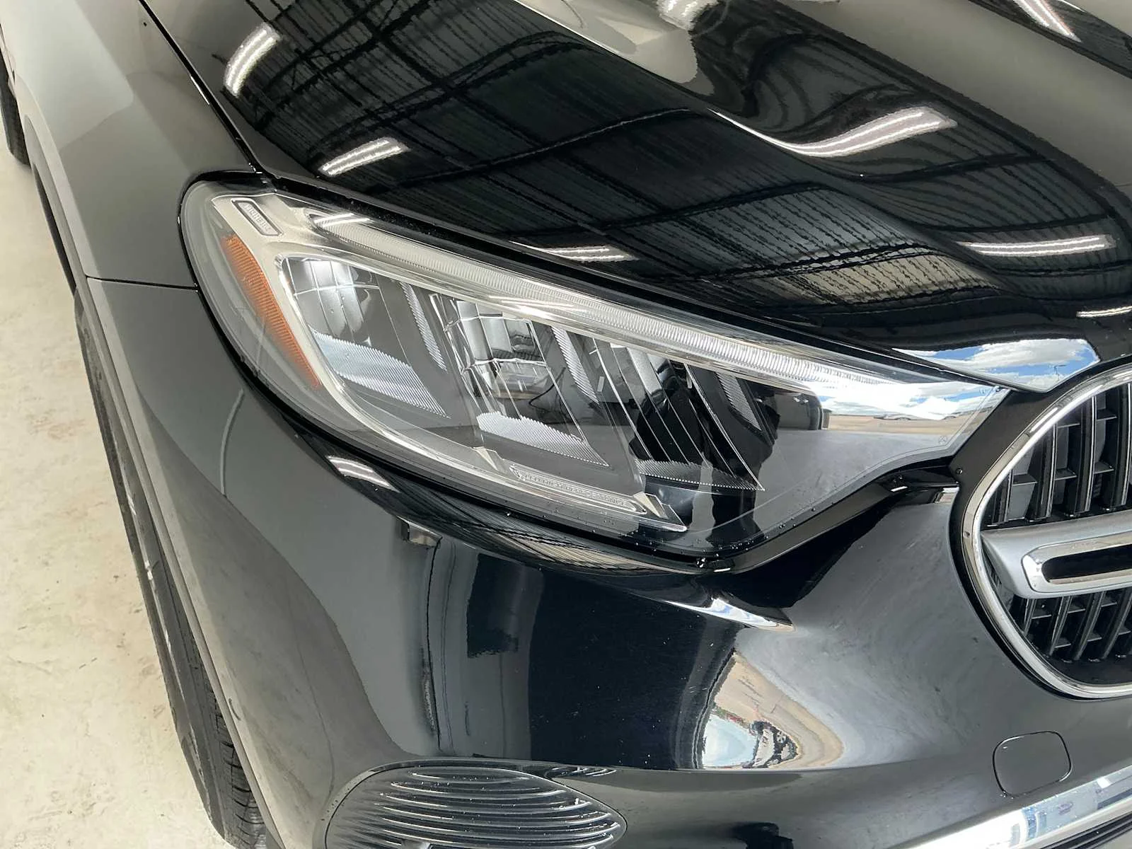 Certified Used 2026 Black Mercedes-Benz GLC 300 image 4