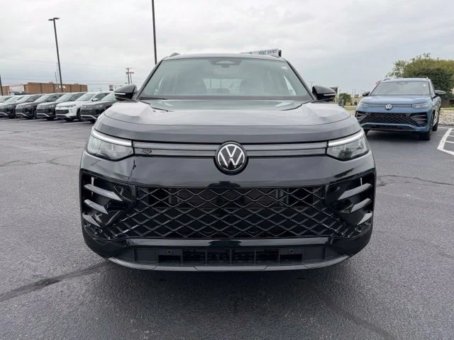 New 2026 Deep Black Pearl Volkswagen 2.0T SE R-Line Black image 2