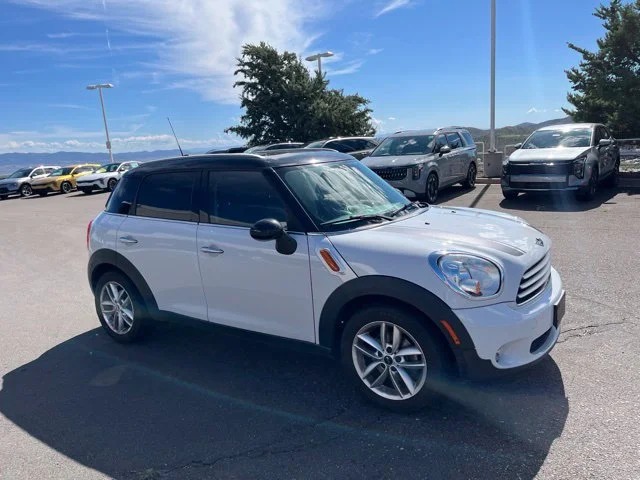 Used 2014 Light White MINI Base image 5